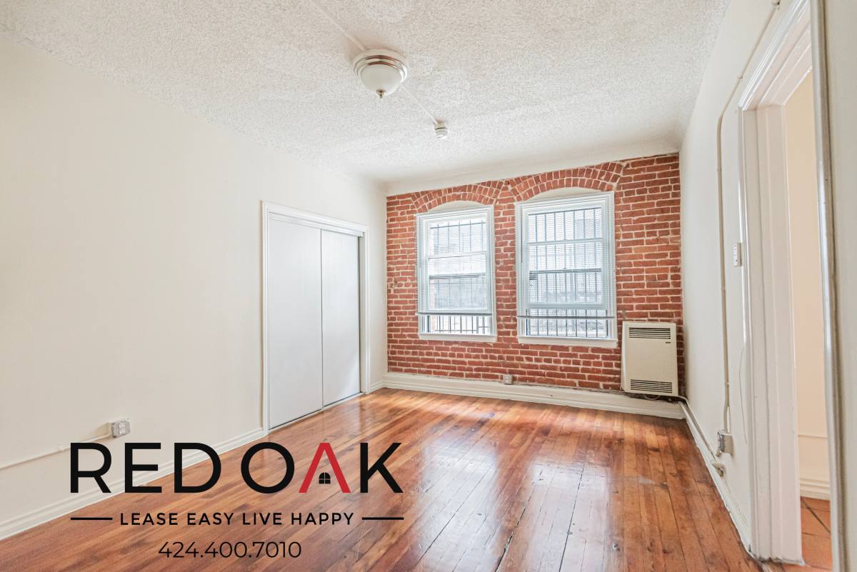 Condo for rent at 832 S Oxford #411, Los Angeles, CA 90005