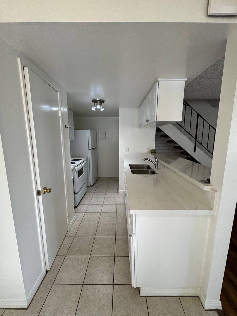 Townhouse for rent at 2631 Spinnaker Ave, Port Hueneme, CA 93041