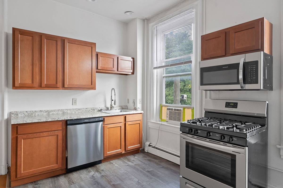 Apartment for rent at 2419 Vine St #5, Cincinnati, OH 45219