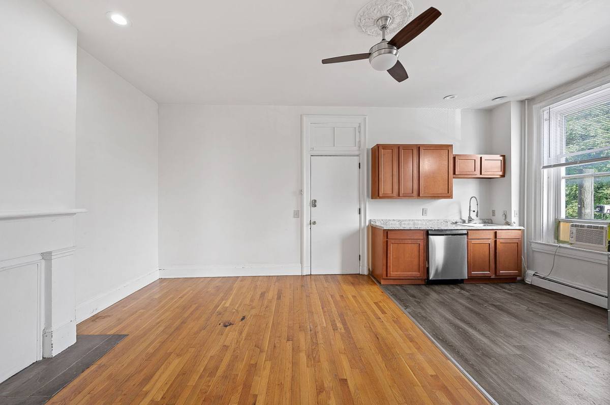 Apartment for rent at 2419 Vine St #5, Cincinnati, OH 45219