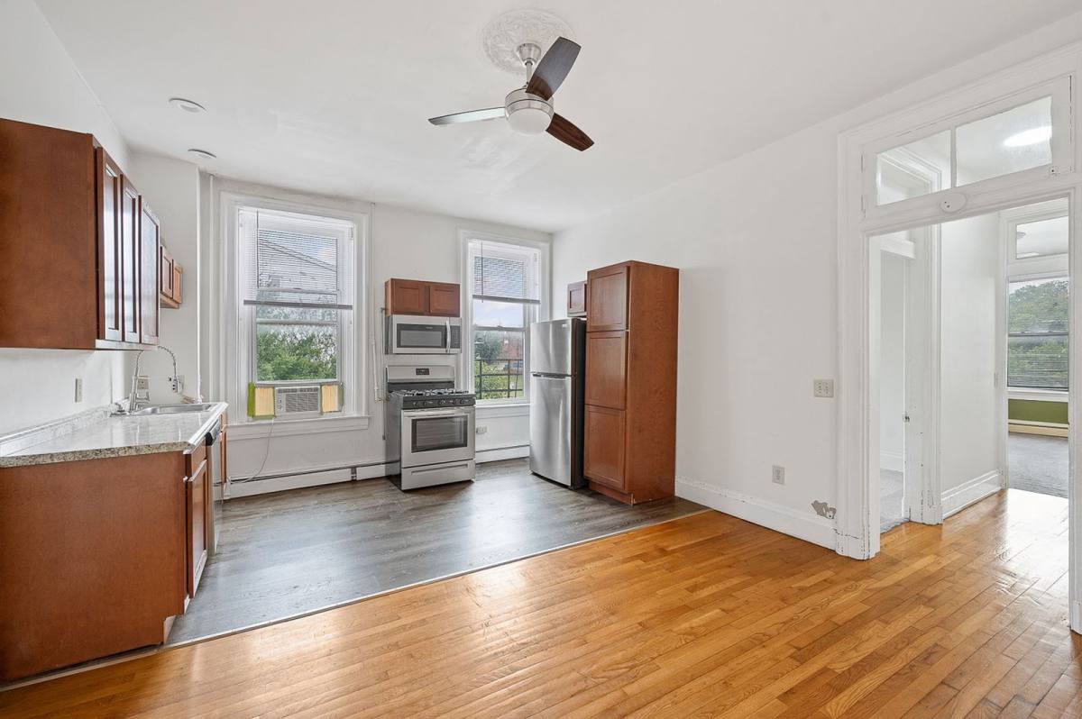 Apartment for rent at 2419 Vine St #5, Cincinnati, OH 45219