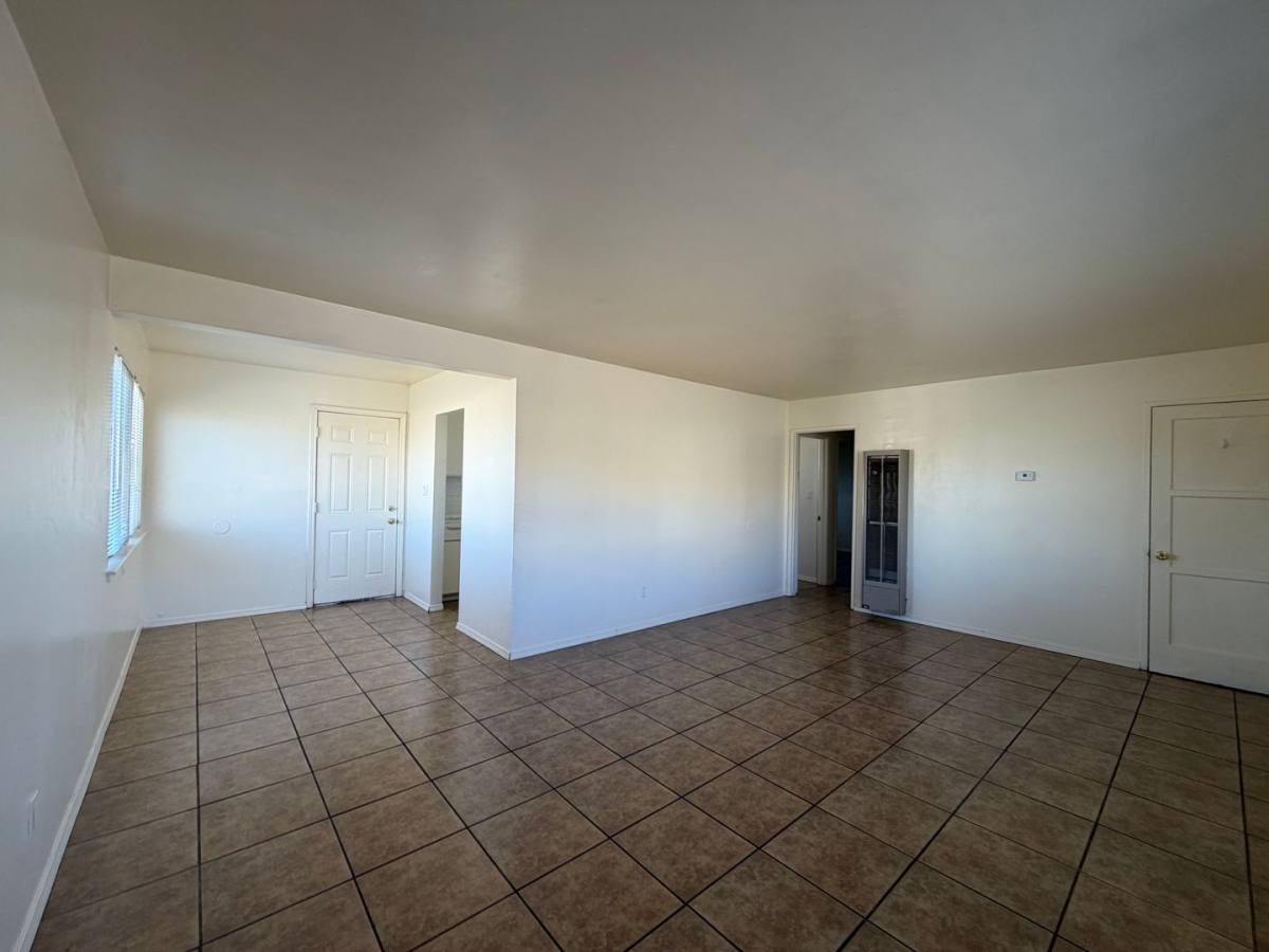 Apartment for rent at 900902 E Navajo St, Barstow, CA 92311
