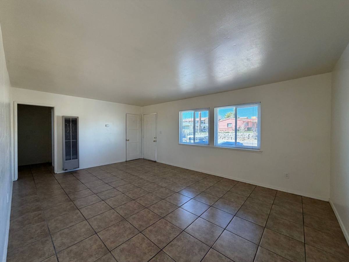 Apartment for rent at 900902 E Navajo St, Barstow, CA 92311