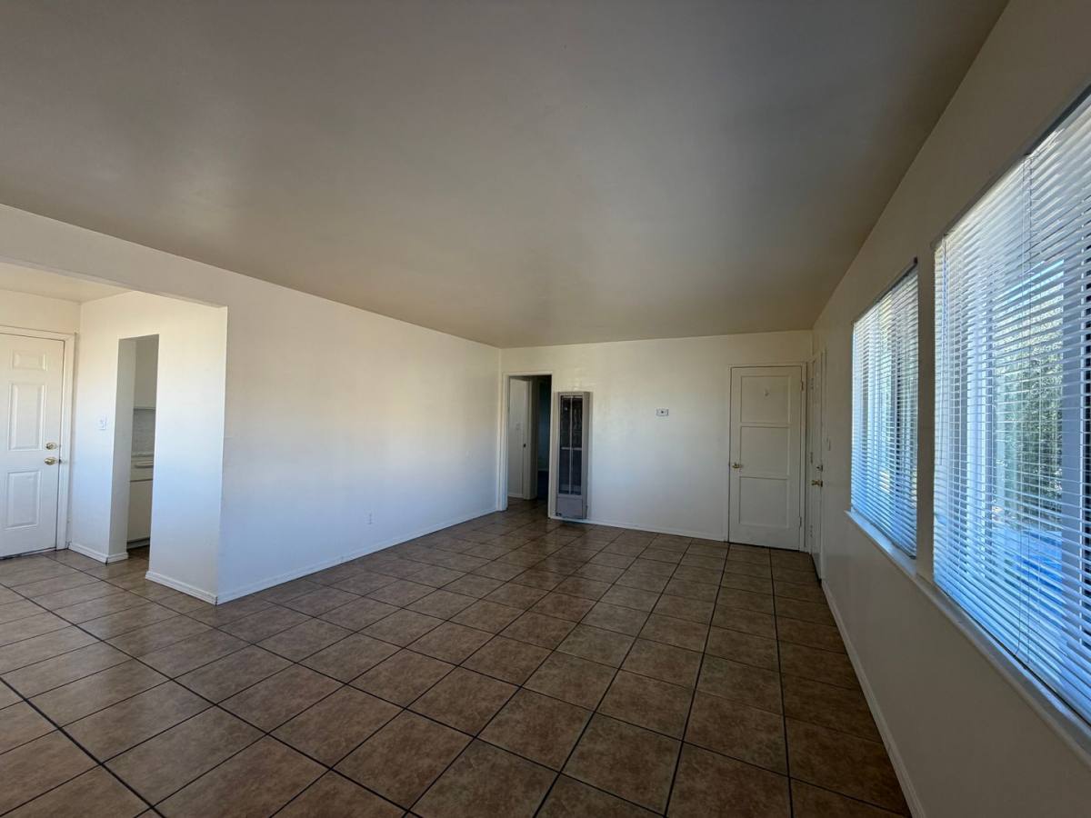Apartment for rent at 900902 E Navajo St, Barstow, CA 92311