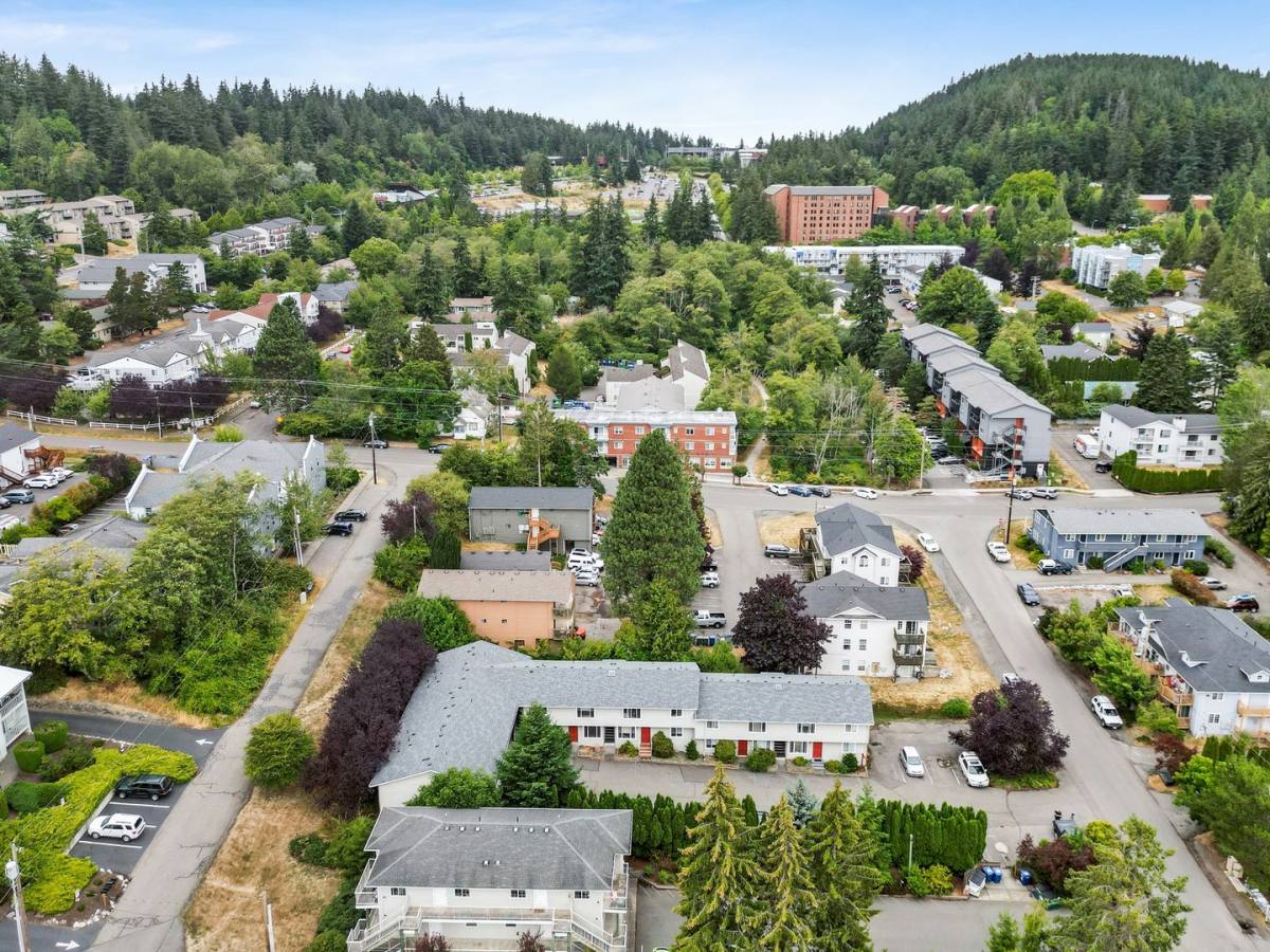 Apartment for rent at 1014 23rd St, Bellingham, WA 98225
