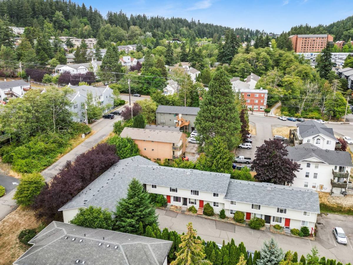 Apartment for rent at 1014 23rd St, Bellingham, WA 98225