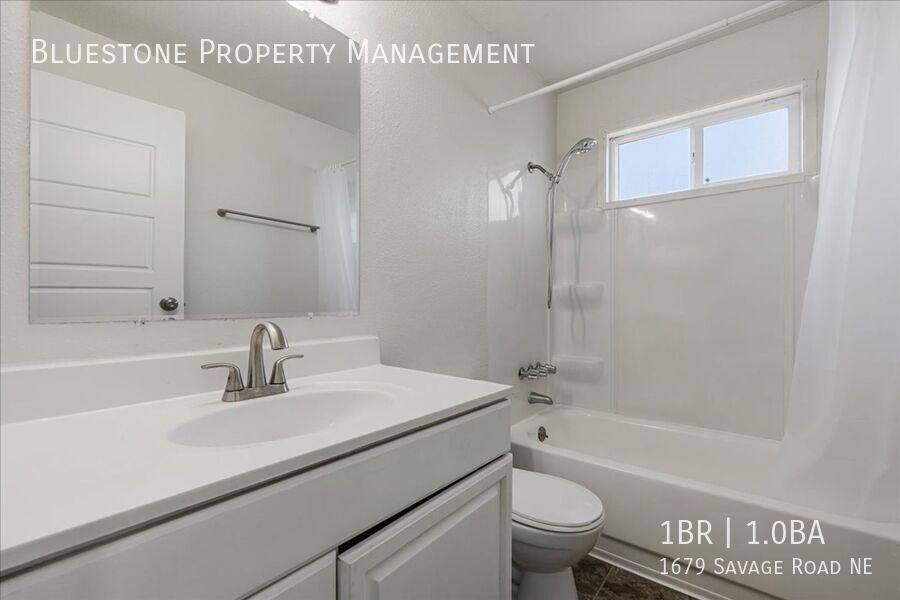 Apartment for rent at 1679 Savage Rd NE, Salem, OR 97301