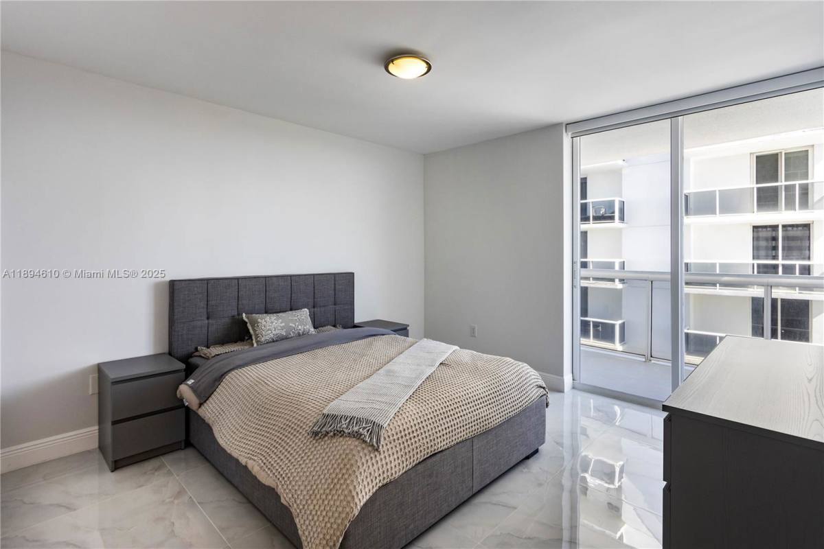 Apartment for rent at 1800 Sunset Harbour Dr, Miami Beach, FL 33139
