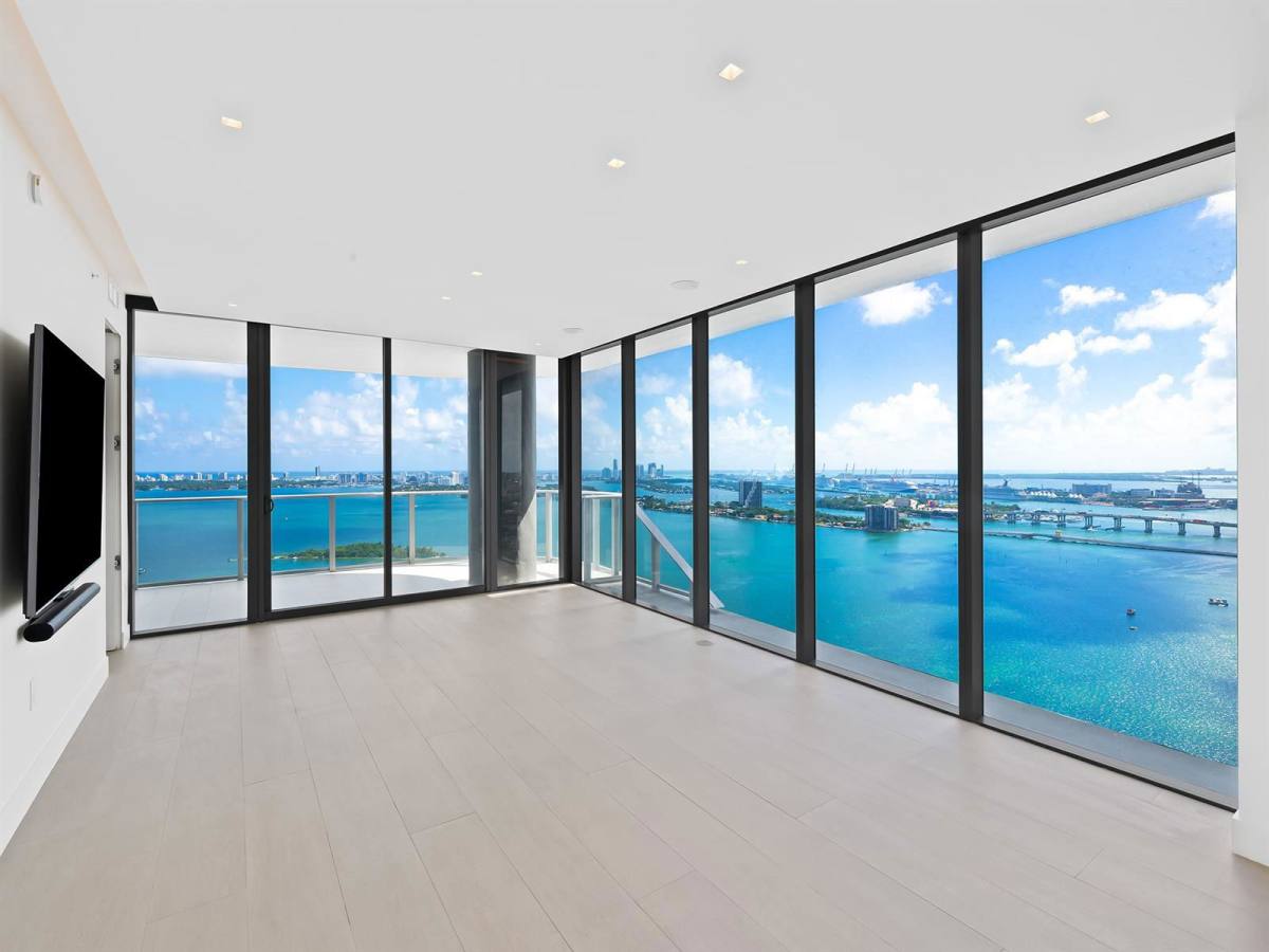 Apartment for rent at 700 NE 24th St, Miami, FL 33137