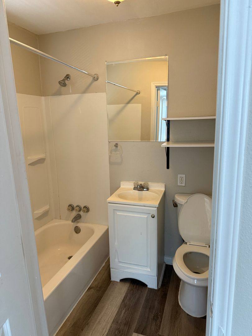 Apartment for rent at 813 & 825 E Carson St, San Antonio, TX 78208