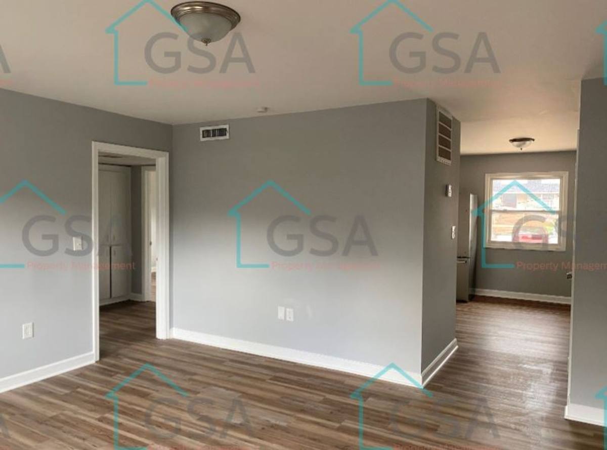 Apartment for rent at 401 S Fairplay St, Seneca, SC 29678