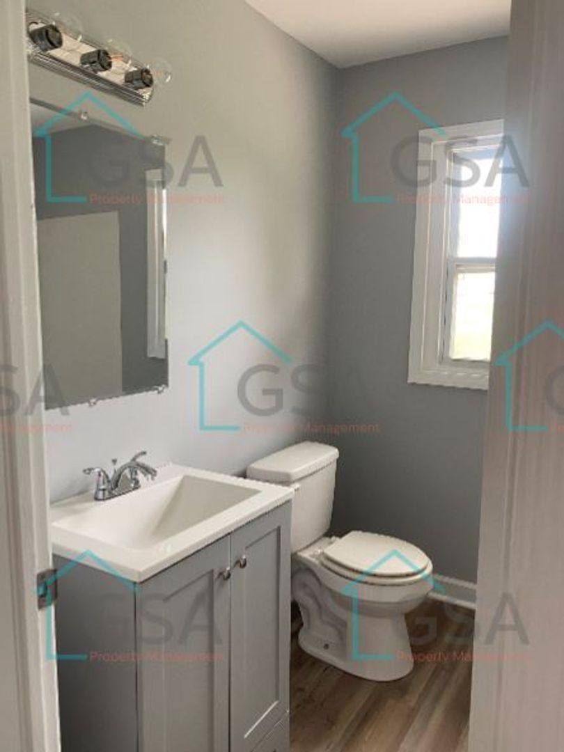 Apartment for rent at 401 S Fairplay St, Seneca, SC 29678