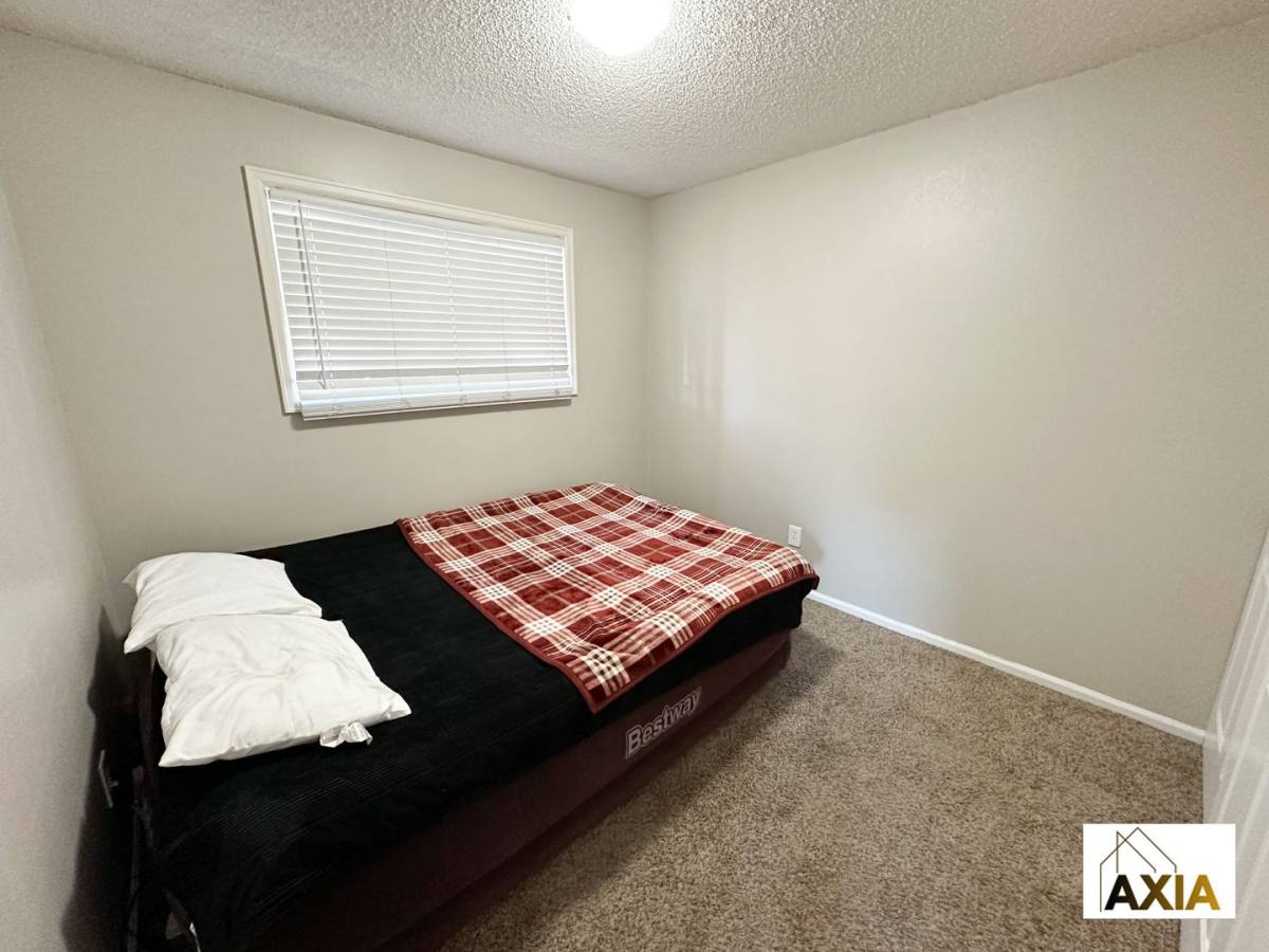 Apartment for rent at 19th & Canyon, Boulder, CO 80302