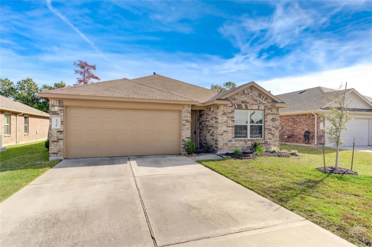 House for rent at 23726 Bluewood Trace, Tomball, TX 77375