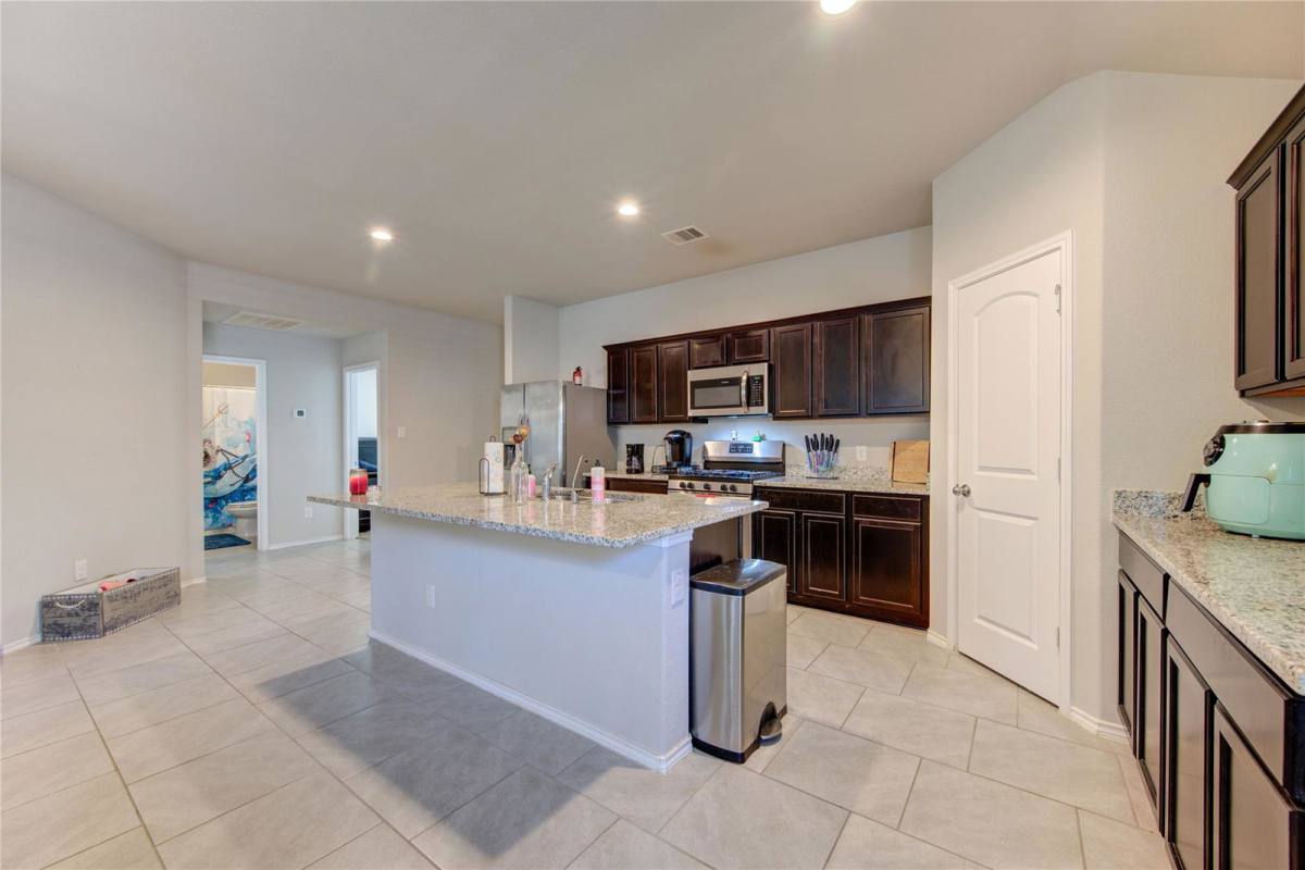 House for rent at 23726 Bluewood Trace, Tomball, TX 77375