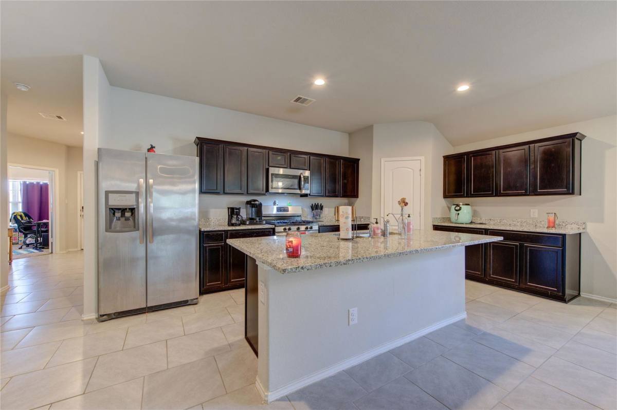 House for rent at 23726 Bluewood Trace, Tomball, TX 77375
