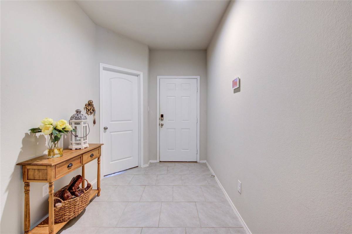 House for rent at 23726 Bluewood Trace, Tomball, TX 77375