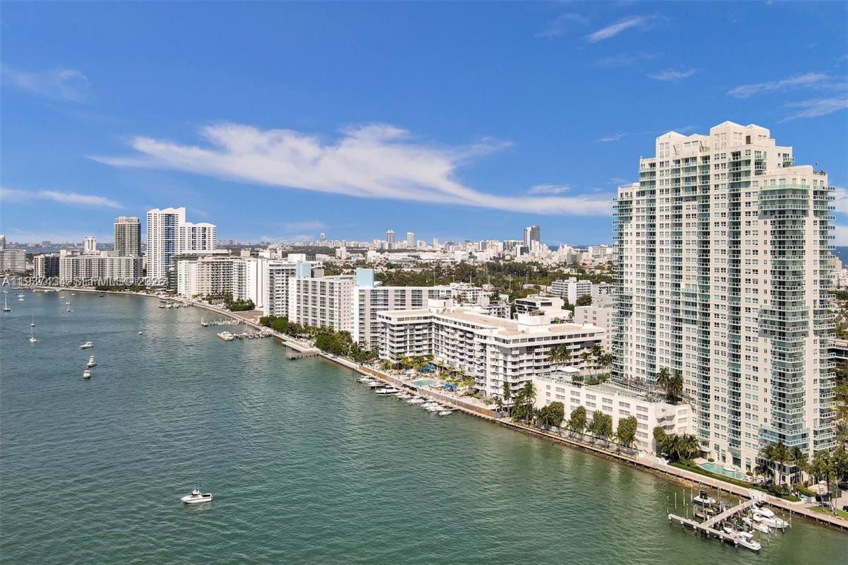 Apartment for rent at 650 W Ave #2001, Miami Beach, FL 33139