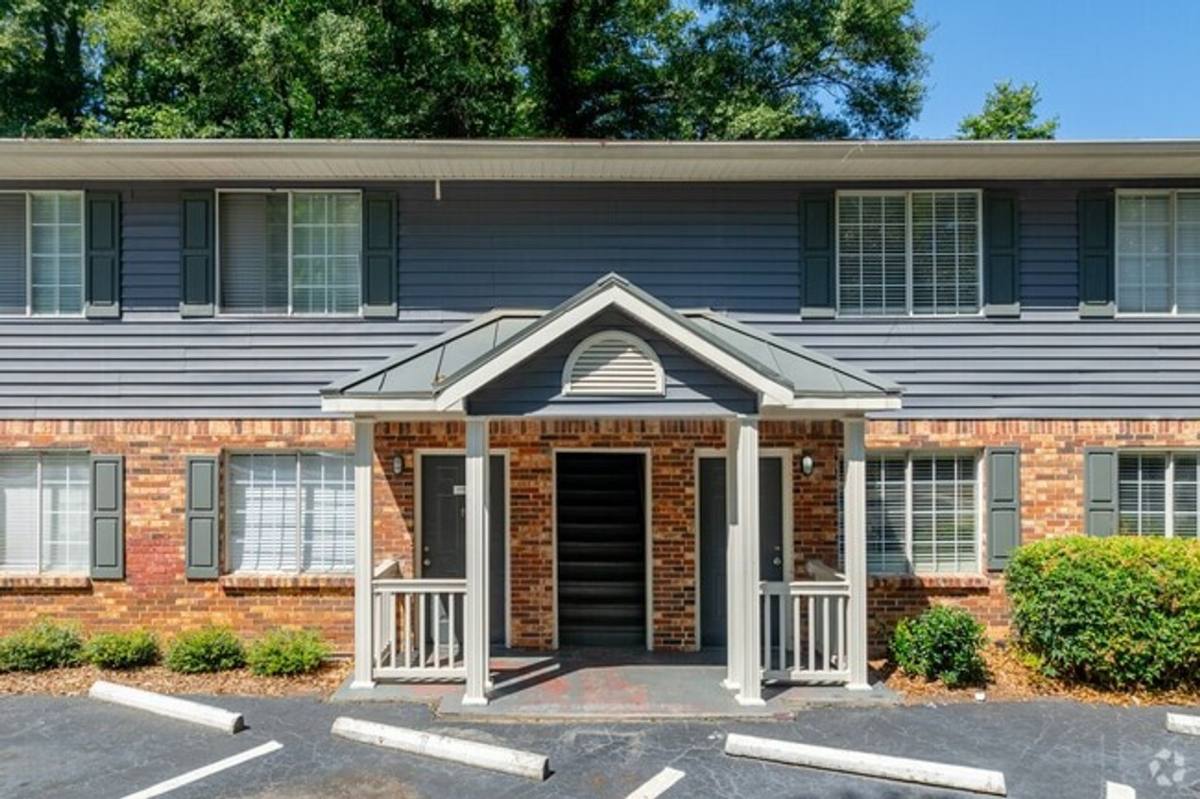 Apartment for rent at 1900 Stanton Delowe Dr, Atlanta, GA 30344