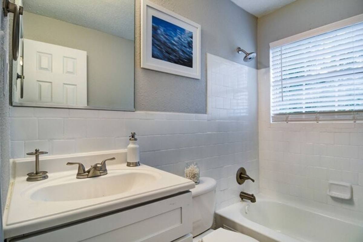 Apartment for rent at 1900 Stanton Delowe Dr, Atlanta, GA 30344