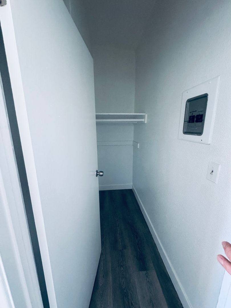 Apartment for rent at 1616 Yosemite Dr, Los Angeles, CA 90041