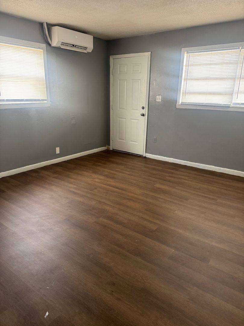 Apartment for rent at 611 N Mirror St, Amarillo, TX 79107