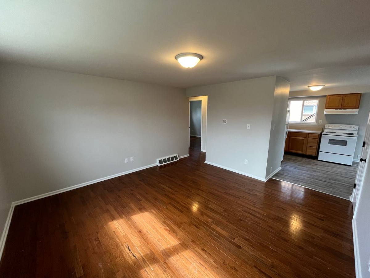 Apartment for rent at 3243 Orleans Dr, Columbus, OH 43224