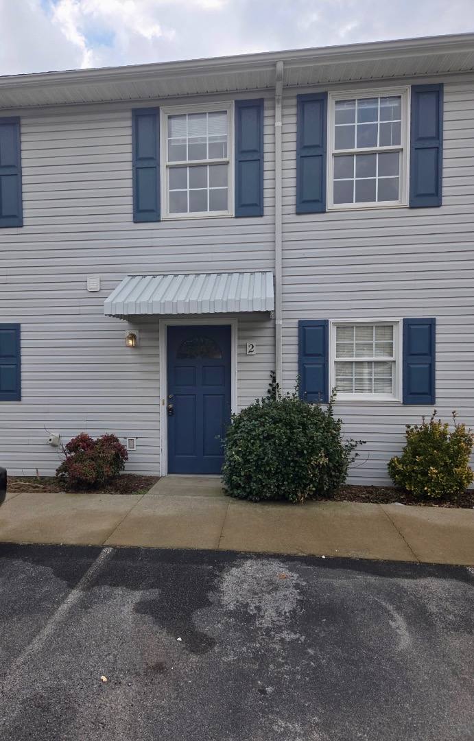 Townhouse for rent at 716 King Springs Rd, Johnson City, TN 37601