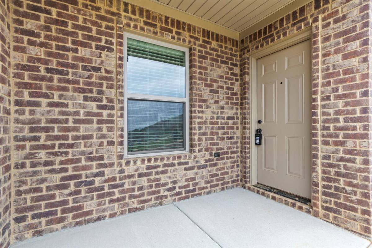 Townhouse for rent at 16097 Cohen Dr, Athens, AL 35611