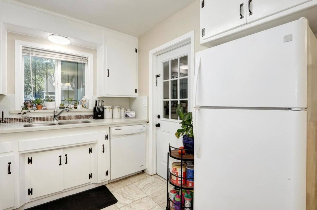House for rent at 2081 Wakefield Way, Sacramento, CA 95822