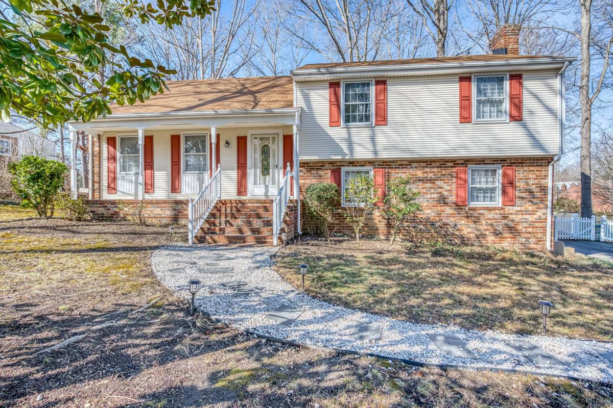House for rent at 1732 Featherstone Dr, Midlothian, VA 23113