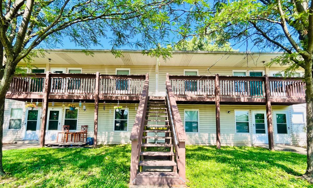 Townhouse for rent at 1519 Crums Lane, Louisville, KY 40216
