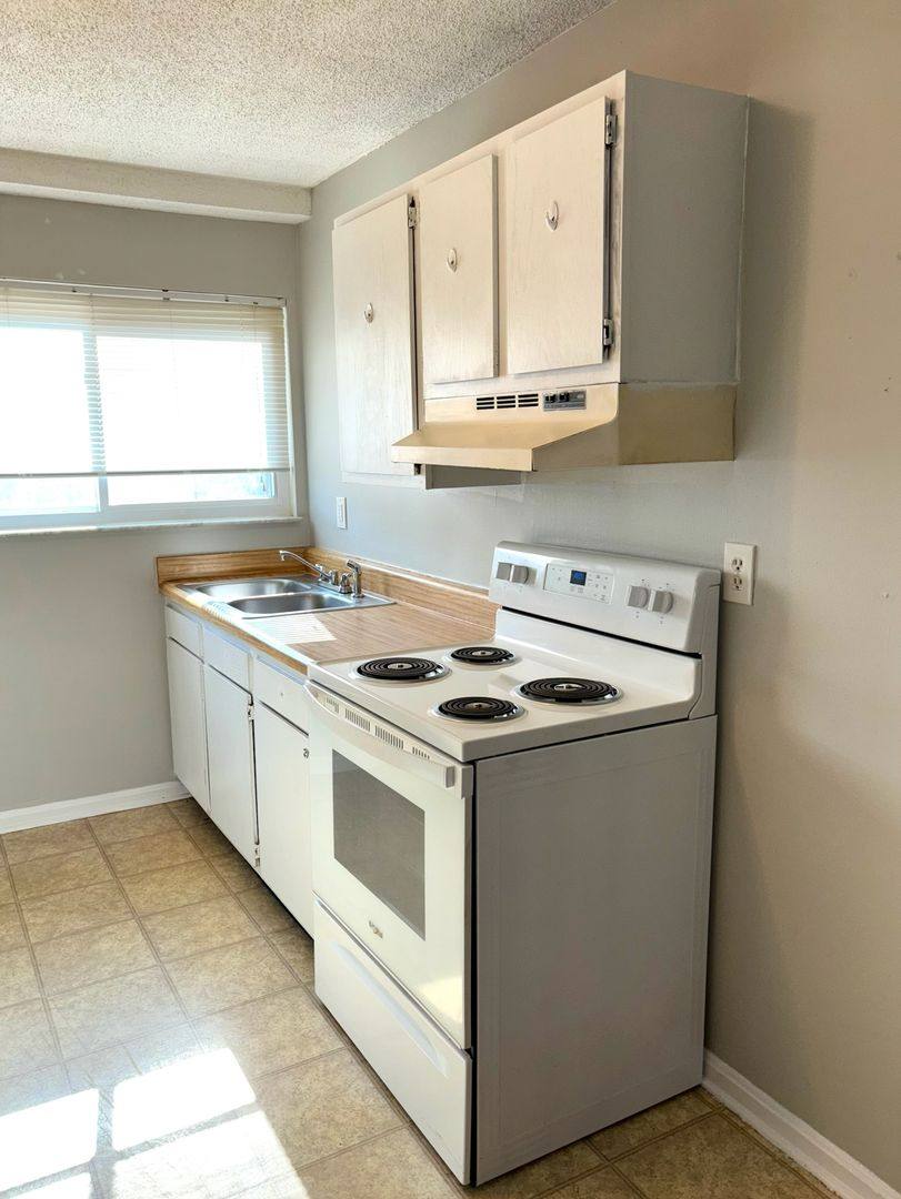 Townhouse for rent at 1519 Crums Lane, Louisville, KY 40216