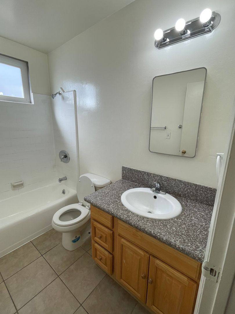 Apartment for rent at 501 S 7th St, Burbank, CA 91501