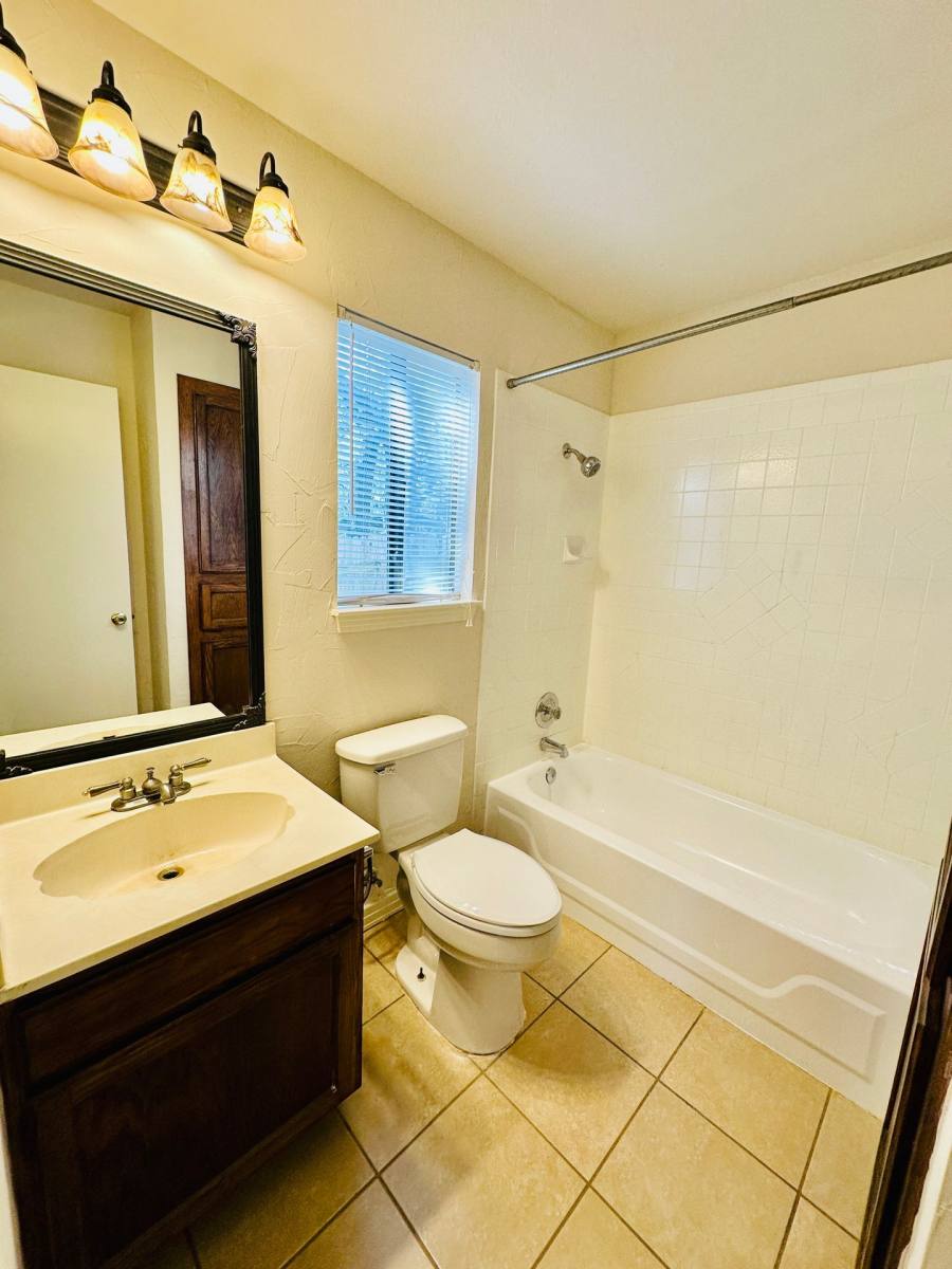Apartment for rent at 6810 Deatonhill Dr #BUILDING 7, Austin, TX 78745