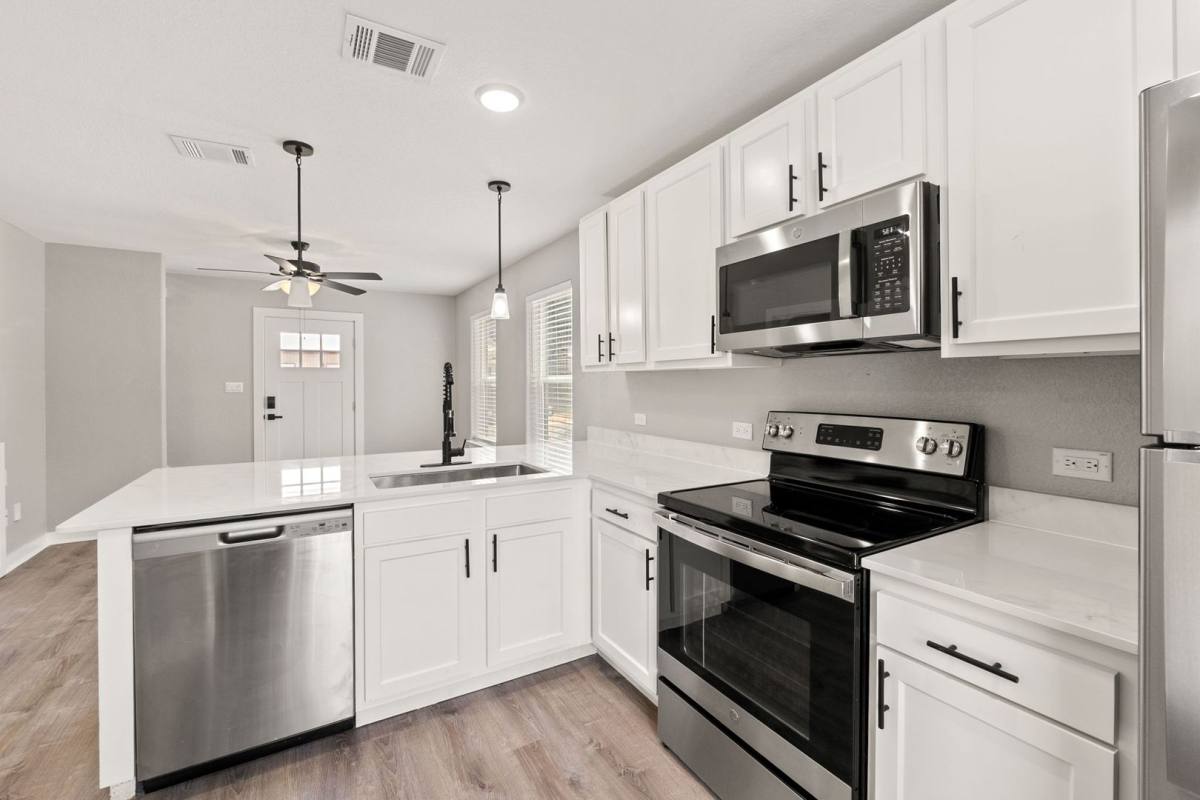 Townhouse for rent at 20 Tate Lane, Round Rock, TX 78665