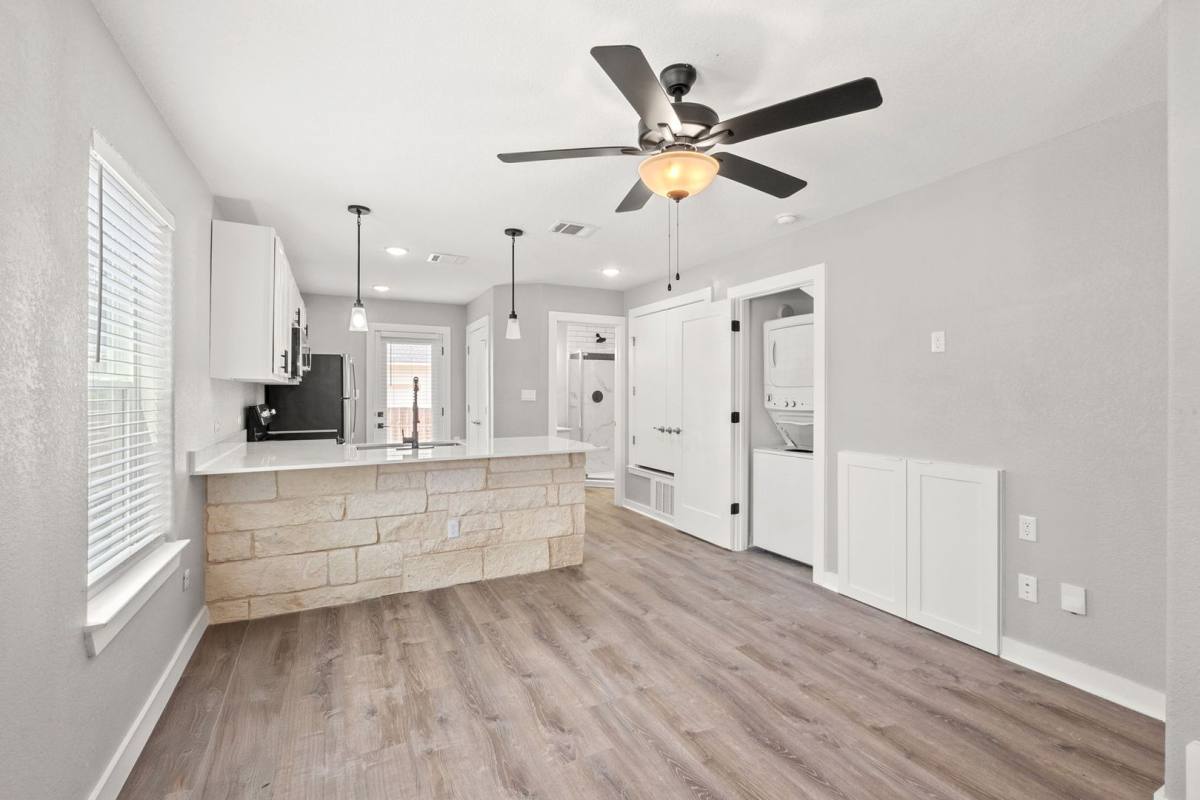 Townhouse for rent at 20 Tate Lane, Round Rock, TX 78665