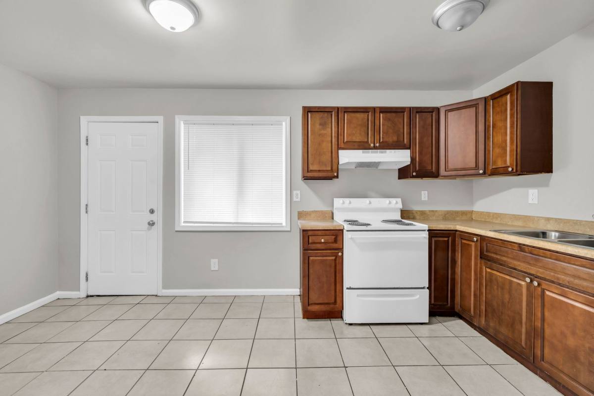 Apartment for rent at 1621 Line Circle, Decatur, GA 30032