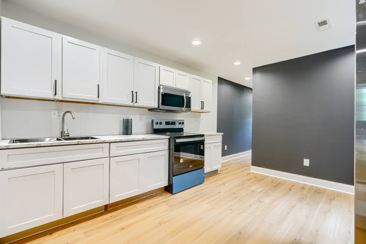 Apartment for rent at 613 N Carrollton Ave #B, Baltimore, MD 21217