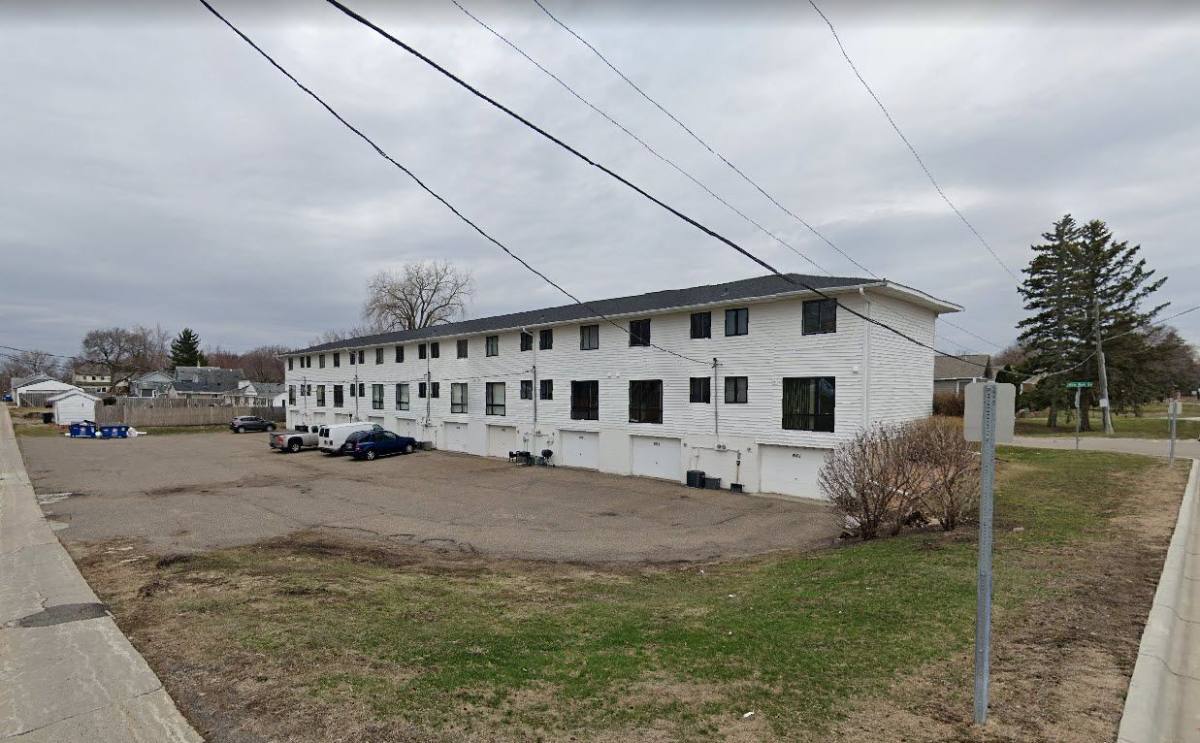 Townhouse for rent at Elmwood, 601 8th Ave S, Hopkins, MN 55343
