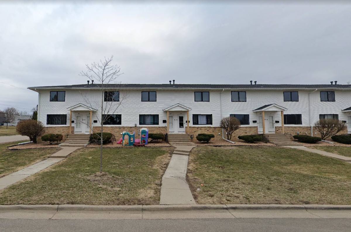 Townhouse for rent at Elmwood, 601 8th Ave S #603, Hopkins, MN 55343