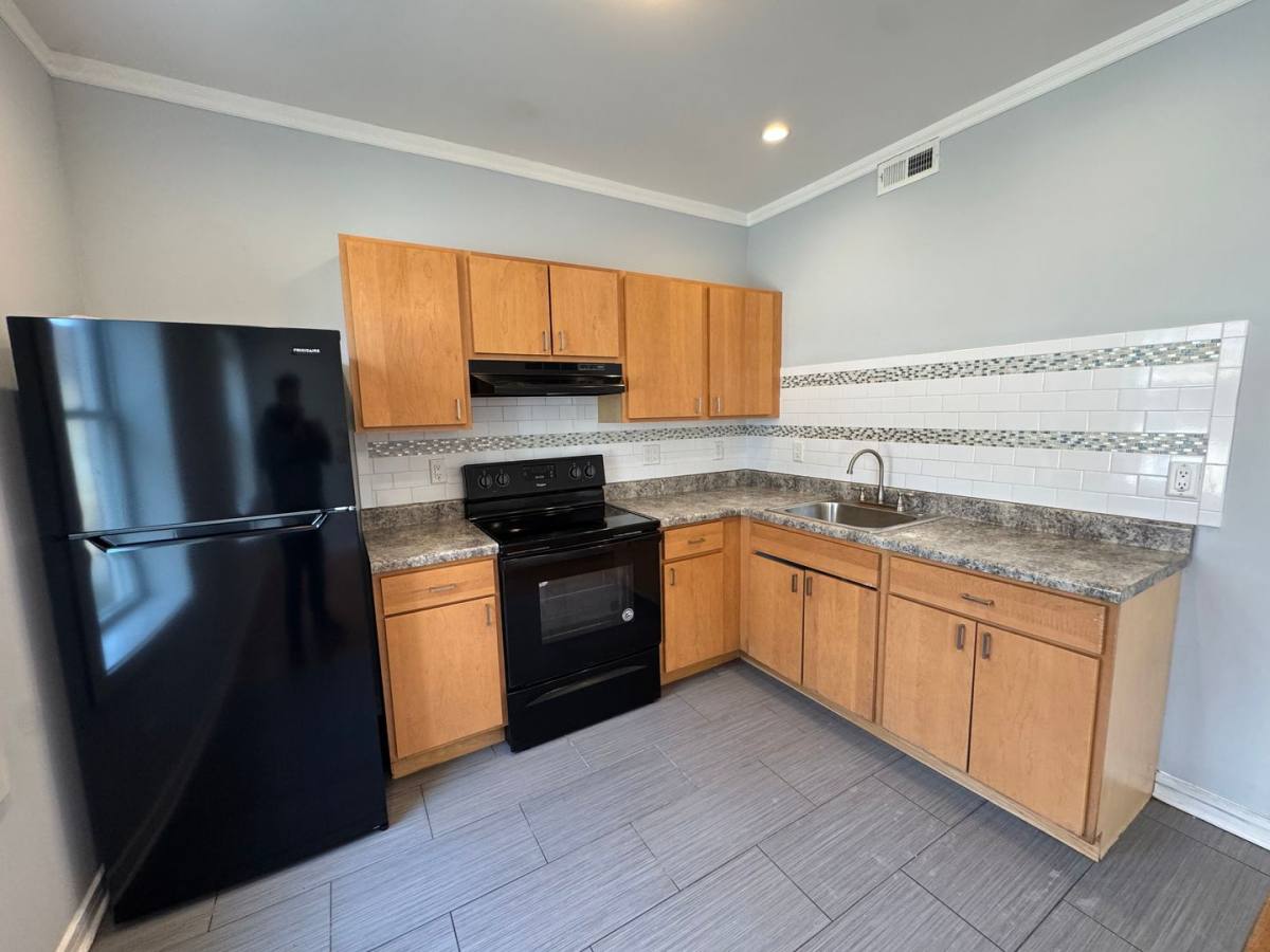 Apartment for rent at 4201 W Divison, Chicago, IL 60651