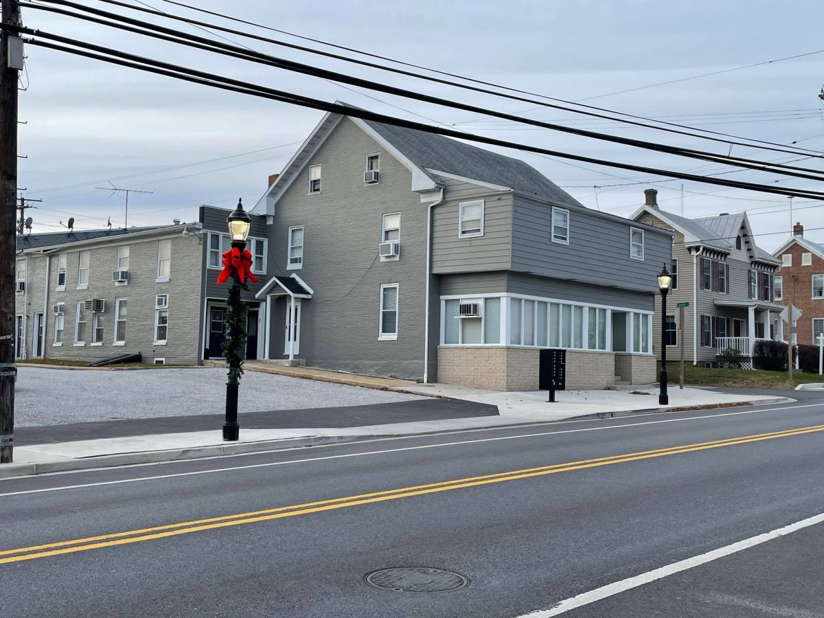 Apartment for rent at 1326 N Main St, Hampstead, MD 21074