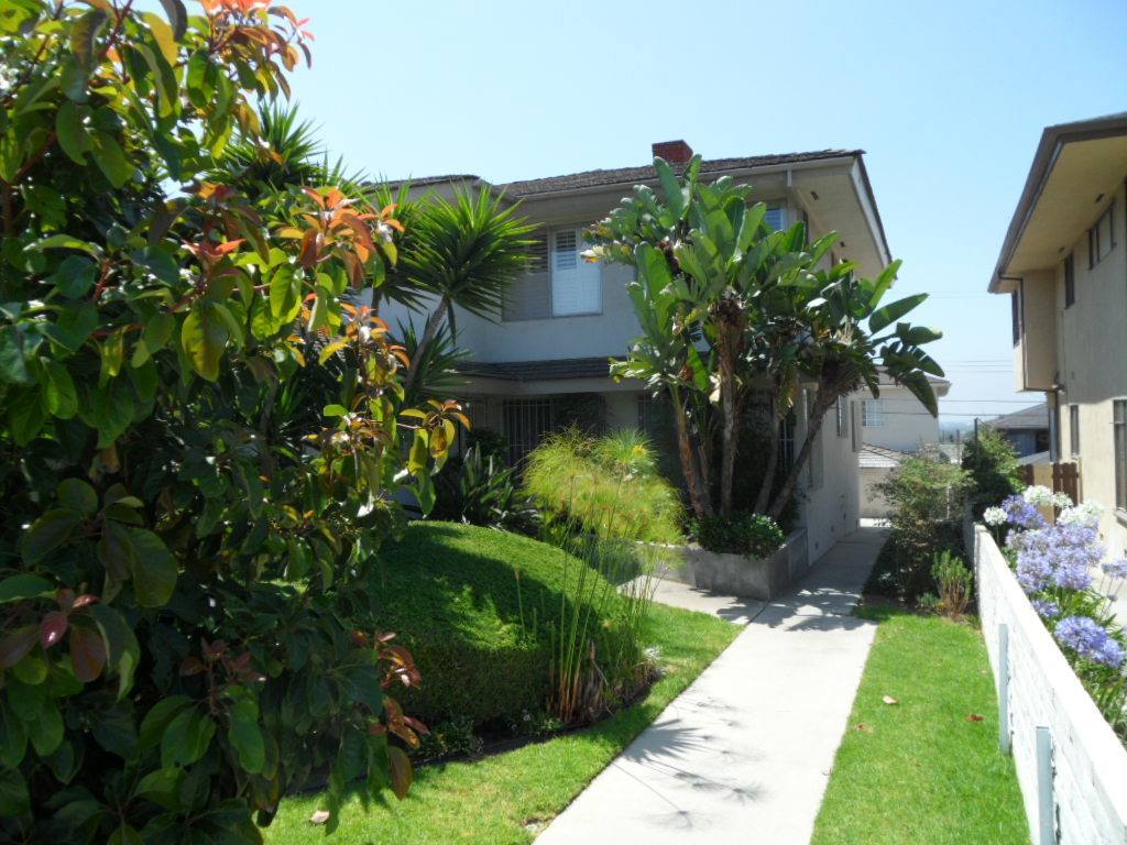 Apartment for rent at 5008 W 58th Place, Los Angeles, CA 90056