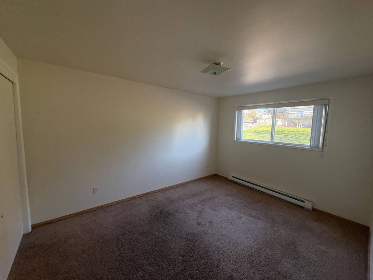 Apartment for rent at 27220 83rd Dr NW, Stanwood, WA 98292