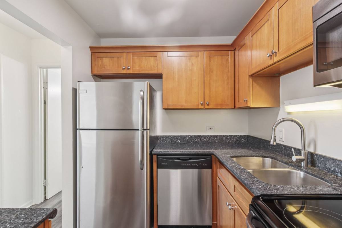 Apartment for rent at 906 Joliet Rd, La Grange, IL 60525