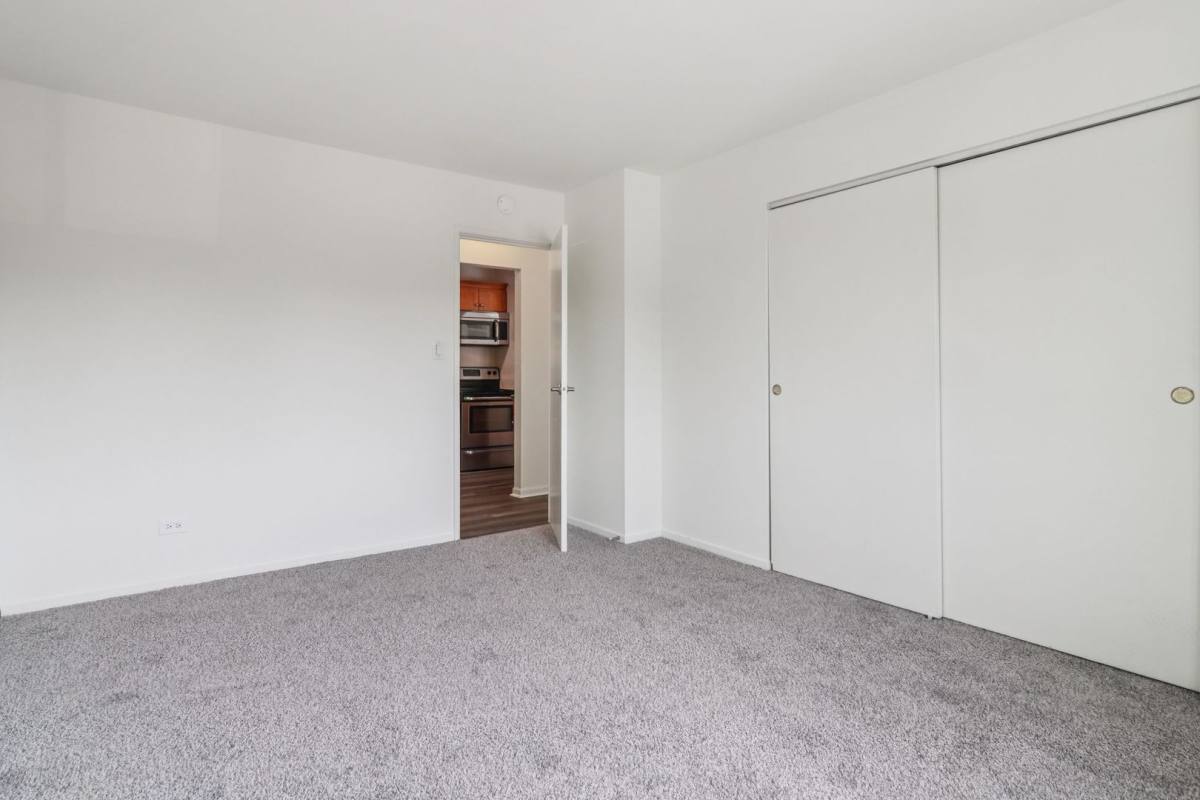 Apartment for rent at 906 Joliet Rd, La Grange, IL 60525
