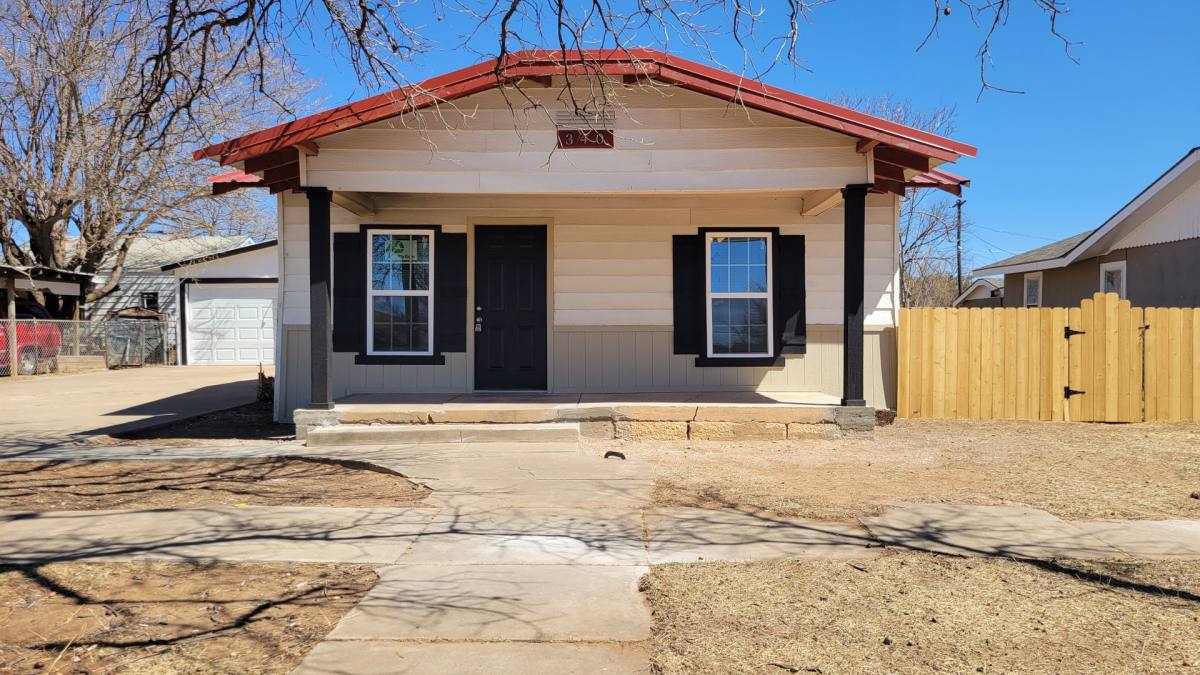 House for rent at 340 S 6th, Slaton, TX 79364