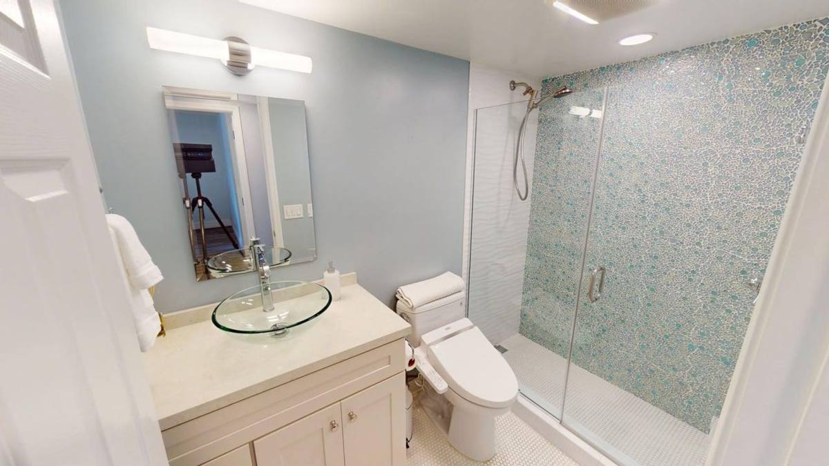 Apartment for rent at 1657 Glorietta Blvd, Coronado, CA 92118