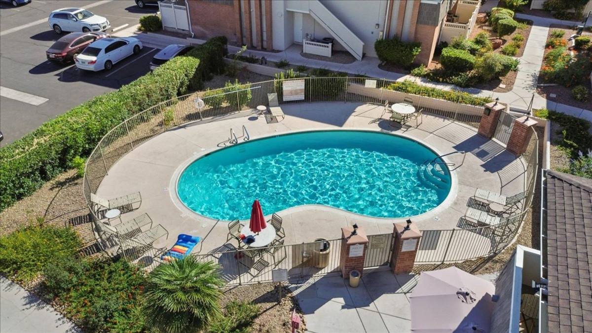 Condo for rent at 669 Oakmont Ave, Las Vegas, NV 89109
